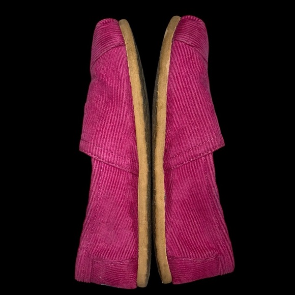 TOMS | Pink Corduroy Classic Slip-On Shoes | W6.5 - Picture 5 of 11